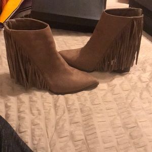 BKE Solely Black booties